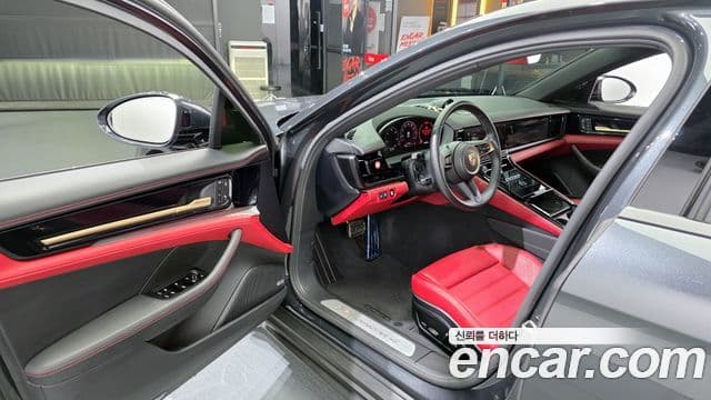 Porsche Panamera (976), 2024 10