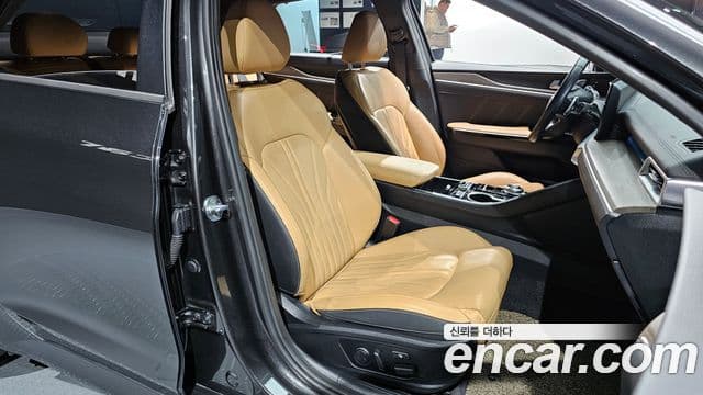 Kia K5 3세대 Signature, 2021 10