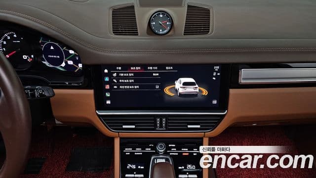 Porsche Cayenne (PO536) 3.0 Platinum Edition, 2023 18