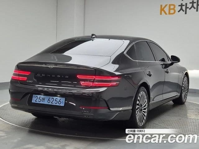 Genesis electrified G80 (RG3) e-AWD, 2022 3