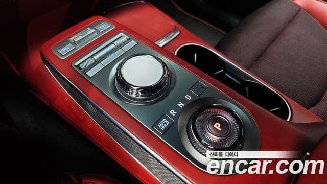 Genesis GV70, 2022 9