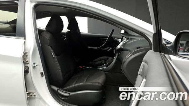 Hyundai Avante MD Luxury, 2011 10