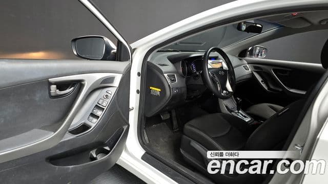 Hyundai Avante MD Luxury, 2011 11