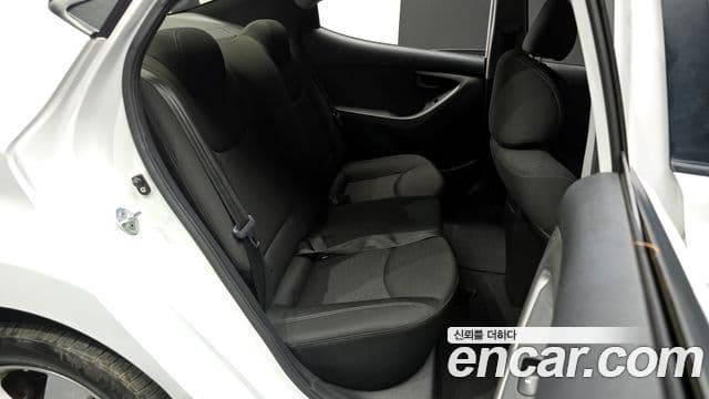 Hyundai Avante MD Luxury, 2011 12