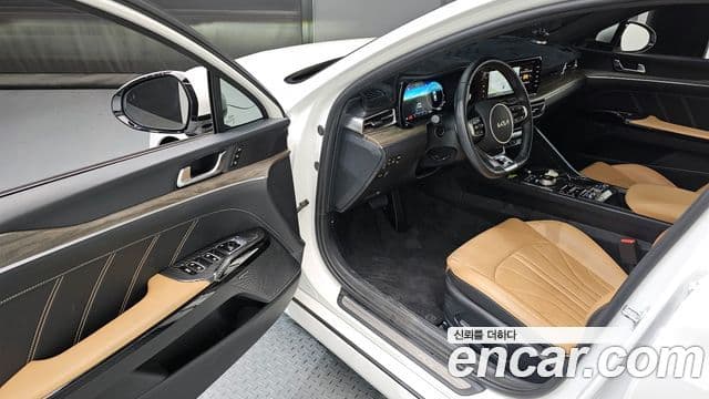 Kia K5 3세대 Signature, 2022 10