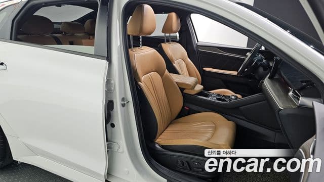 Kia K5 3세대 Signature, 2022 12