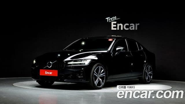 Volvo S60 3세대 B5 R-Design, 2022 1