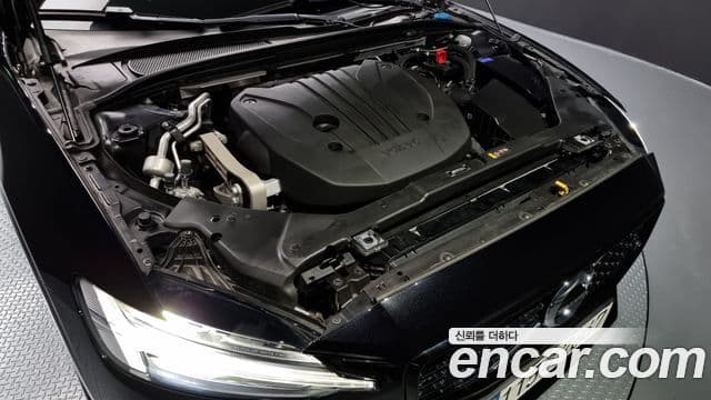 Volvo S60 3세대 B5 R-Design, 2022 6