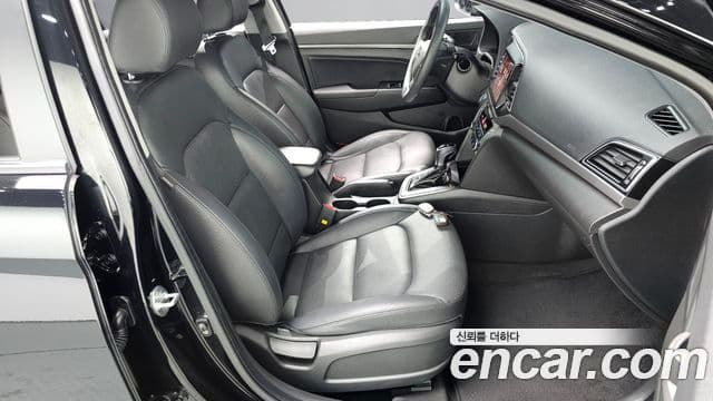 Hyundai Avante AD 1.6 GDI Value Plus, 2017 10