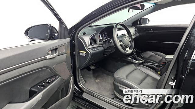 Hyundai Avante AD 1.6 GDI Value Plus, 2017 11