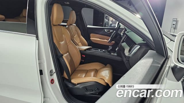 Volvo XC60 2세대 D5 Inscription, 2019 10