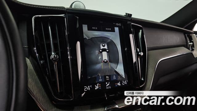 Volvo XC60 2세대 D5 Inscription, 2019 15