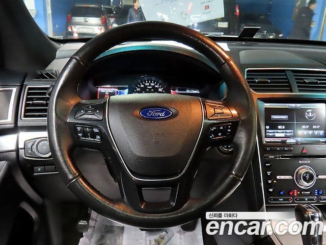 Ford Explorer 5세대, 2016 9