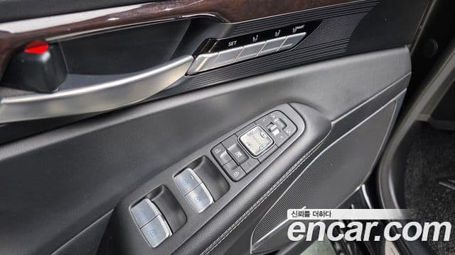 Genesis EQ900 Luxury, 2018 12