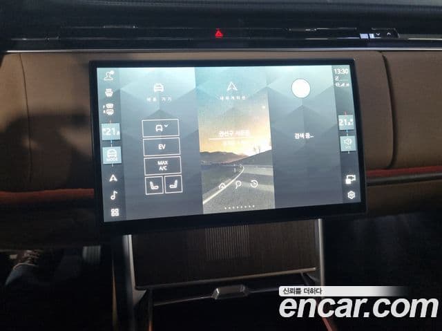 Land Rover Range Rover 5세대 P550E AB, 2025 10