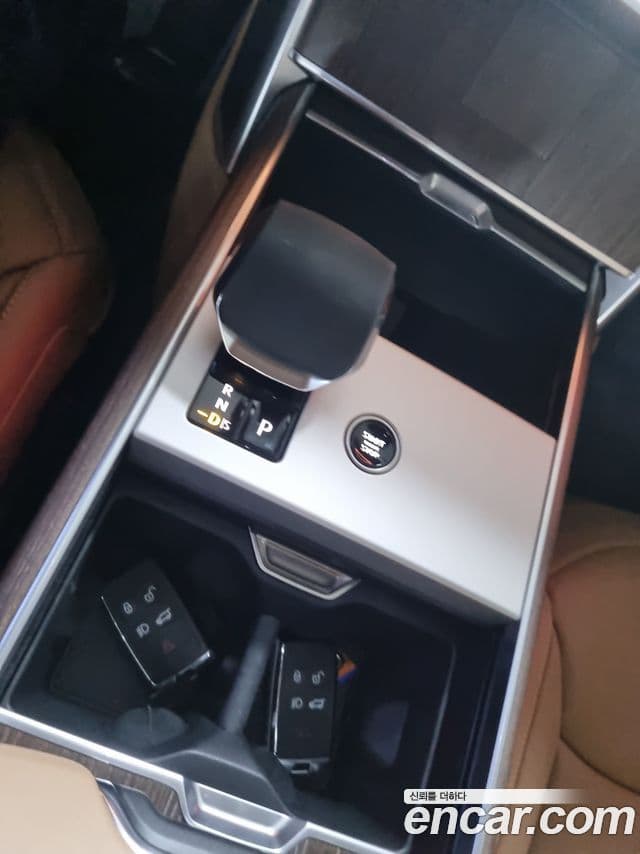 Land Rover Range Rover 5세대 P550E AB, 2025 14