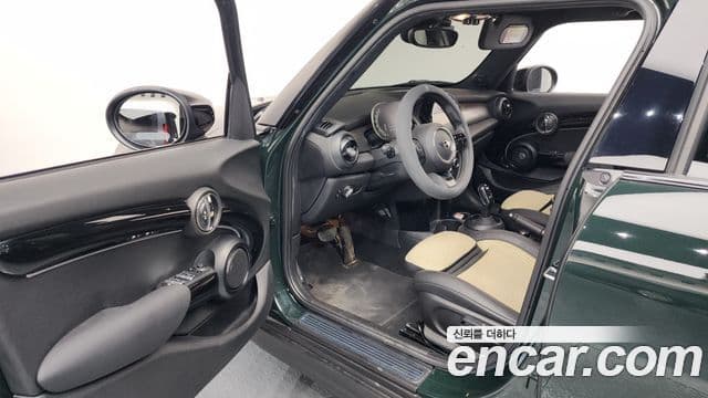 Mini Cooper S 3세대, 2023 10