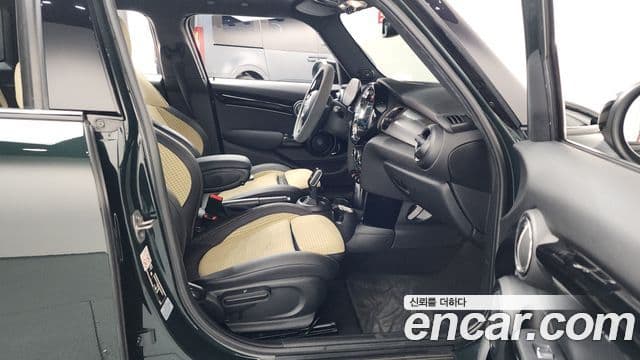 Mini Cooper S 3세대, 2023 11