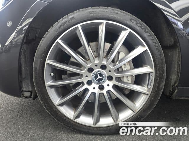 Mercedes-Benz E-класс W213 AMG Line, 2022 все фото