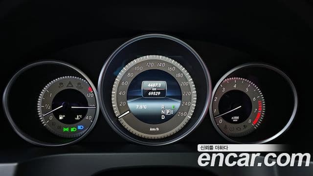 Mercedes-Benz E-класс W212 E400 купе, 2016 8