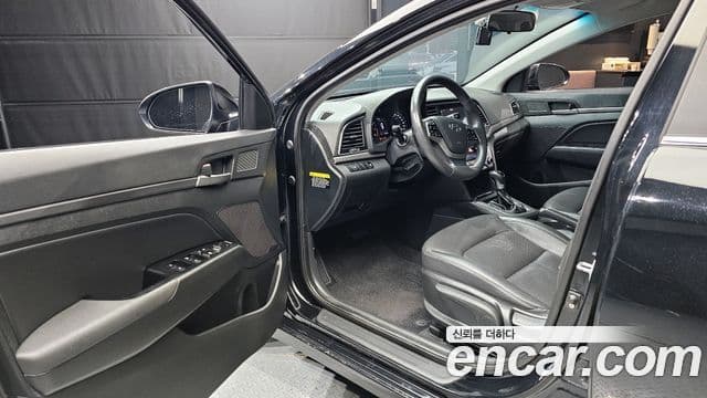 Hyundai Avante AD Modern, 2016 10