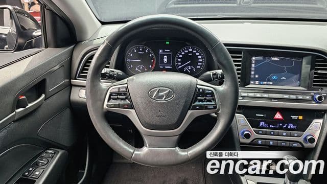 Hyundai Avante AD Modern, 2016 13