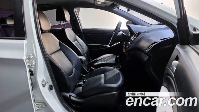 Hyundai Accent(новый кузов / новое поколение) Modern, 2016 10