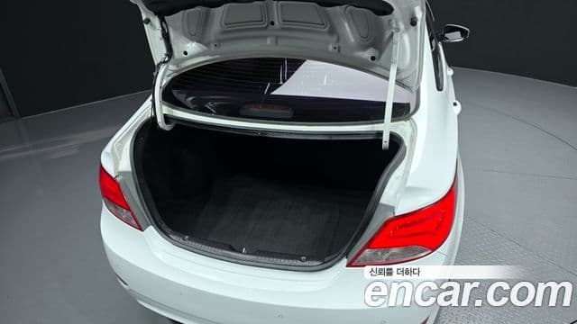 Hyundai Accent(новый кузов / новое поколение) Modern, 2016 20