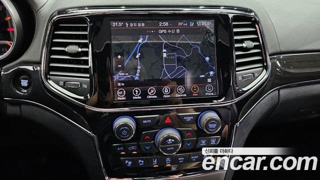 Jeep Grand Cherokee WK2, 2019 16