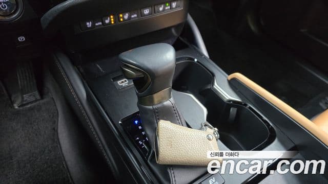 Lexus ES300h 7세대 Luxury Plus, 2023 9