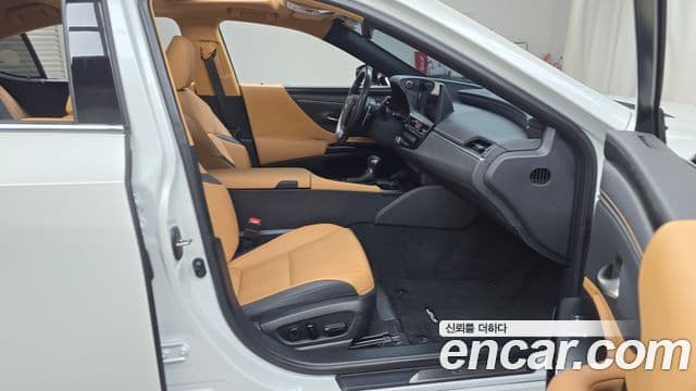 Lexus ES300h 7세대 Luxury Plus, 2023 11