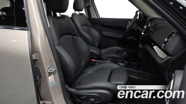 Mini Cooper Countryman 2세대, 2023 10