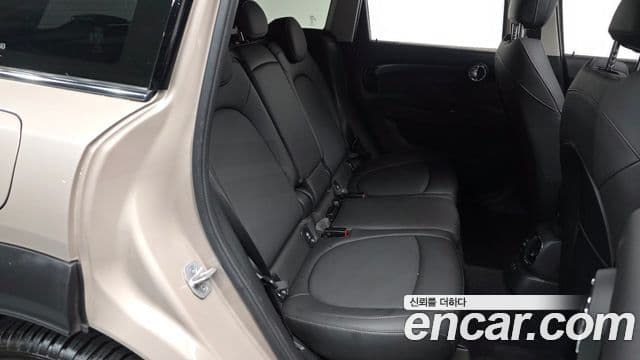 Mini Cooper Countryman 2세대, 2023 11