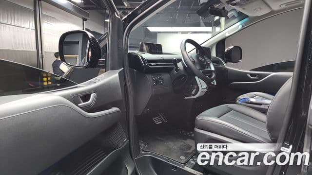 Hyundai Staria Inspiration, 2022 10