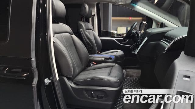 Hyundai Staria Inspiration, 2022 11