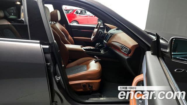 Maserati Levante 3.0 AWD GranLusso, 2020 11