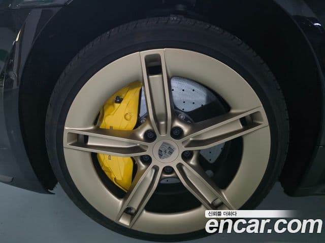 Porsche 타이칸 турбо S, 2025 все фото