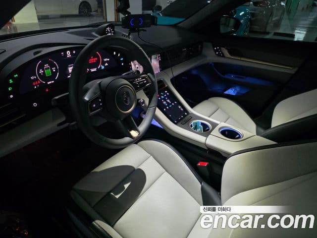 Porsche 타이칸 турбо S, 2025 7