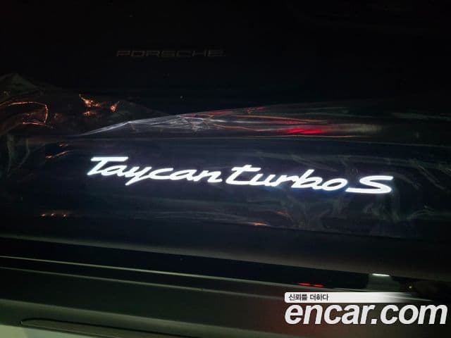 Porsche 타이칸 турбо S, 2025 11