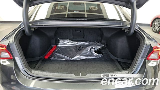 Kia K5 гибрид 3세대 Signature, 2023 20