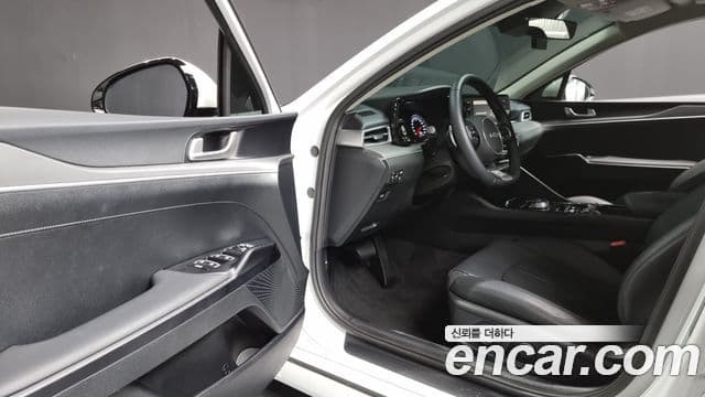 Kia K5 3세대 Prestige, 2023 10