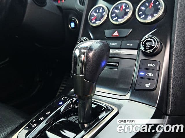 Hyundai The / новый New Genesis купе 200 турбо S, 2012 8