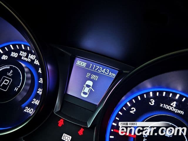 Hyundai The / новый New Genesis купе 200 турбо S, 2012 9