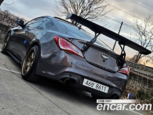 Hyundai The / новый New Genesis купе 200 турбо S, 2012 14