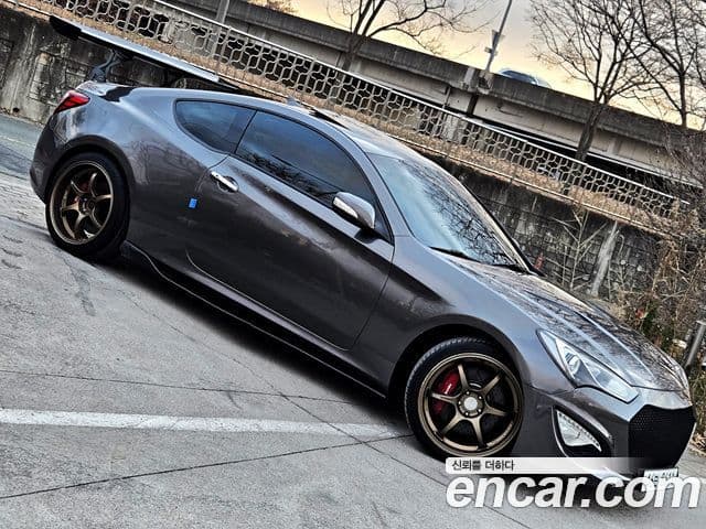 Hyundai The / новый New Genesis купе 200 турбо S, 2012 16