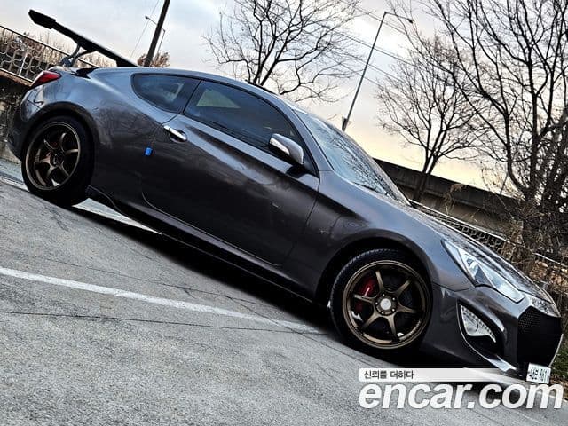 Hyundai The / новый New Genesis купе 200 турбо S, 2012 19