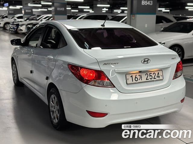 Hyundai Accent(новый кузов / новое поколение) 1.4 VVT Smart, 2015 все фото
