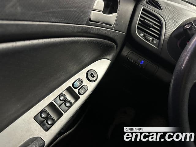 Hyundai Accent(новый кузов / новое поколение) 1.4 VVT Smart, 2015 15