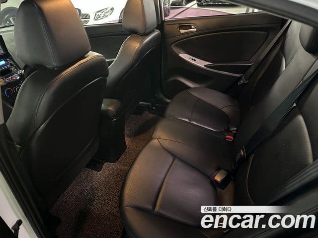 Hyundai Accent(новый кузов / новое поколение) 1.4 VVT Smart, 2015 17