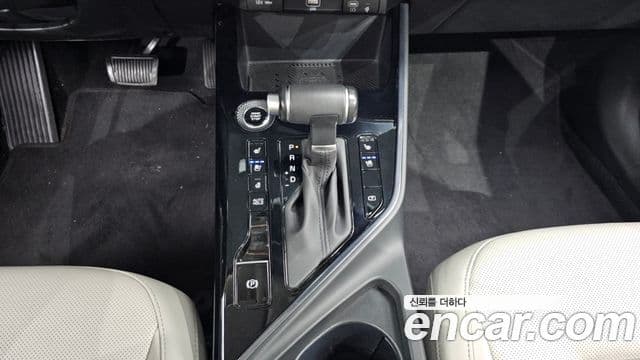 Kia D All New Niro Prestige, 2022 9